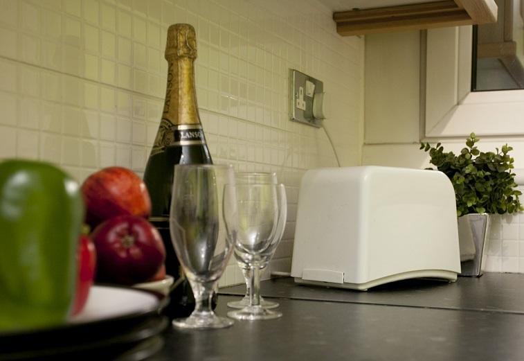 Victoria Centre Apartments In The Victoria Centre Shopping Centre - Nottingham City Centre - 24 Hour Access - Most Central Location, Kitchen - Sunday Check-Out 1Pm - Opposite Hilton By Restaurants & Shops - Outdoor Parking Cars Or Vans Five Pounds A Buitenkant foto