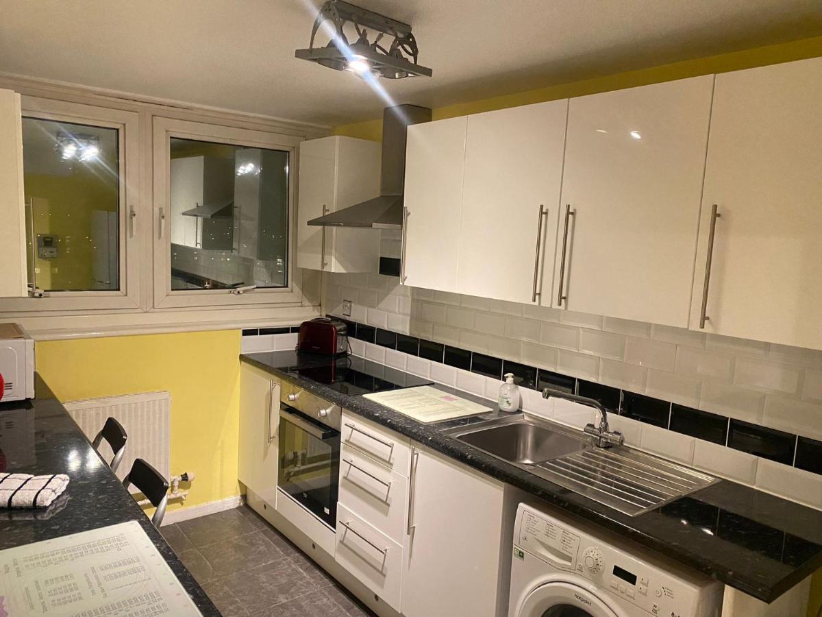 Victoria Centre Apartments In The Victoria Centre Shopping Centre - Nottingham City Centre - 24 Hour Access - Most Central Location, Kitchen - Sunday Check-Out 1Pm - Opposite Hilton By Restaurants & Shops - Outdoor Parking Cars Or Vans Five Pounds A Buitenkant foto