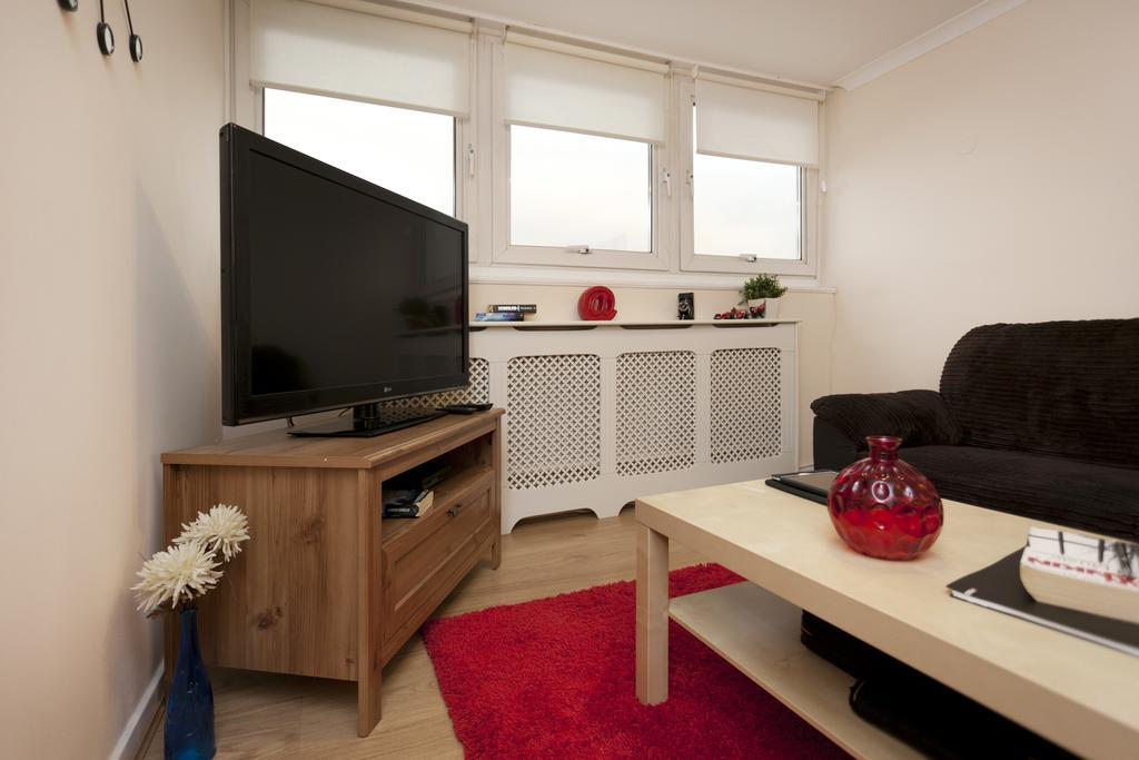 Victoria Centre Apartments In The Victoria Centre Shopping Centre - Nottingham City Centre - 24 Hour Access - Most Central Location, Kitchen - Sunday Check-Out 1Pm - Opposite Hilton By Restaurants & Shops - Outdoor Parking Cars Or Vans Five Pounds A Buitenkant foto