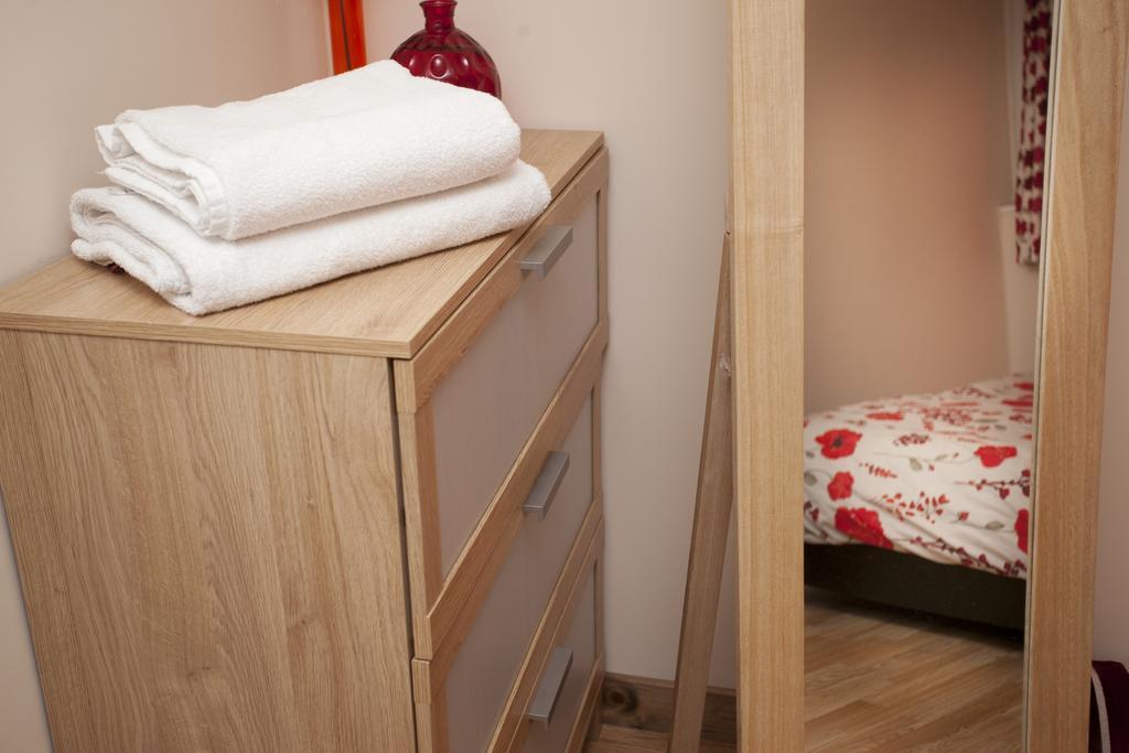 Victoria Centre Apartments In The Victoria Centre Shopping Centre - Nottingham City Centre - 24 Hour Access - Most Central Location, Kitchen - Sunday Check-Out 1Pm - Opposite Hilton By Restaurants & Shops - Outdoor Parking Cars Or Vans Five Pounds A Buitenkant foto