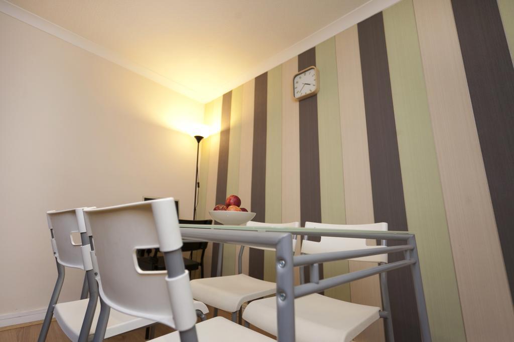 Victoria Centre Apartments In The Victoria Centre Shopping Centre - Nottingham City Centre - 24 Hour Access - Most Central Location, Kitchen - Sunday Check-Out 1Pm - Opposite Hilton By Restaurants & Shops - Outdoor Parking Cars Or Vans Five Pounds A Buitenkant foto
