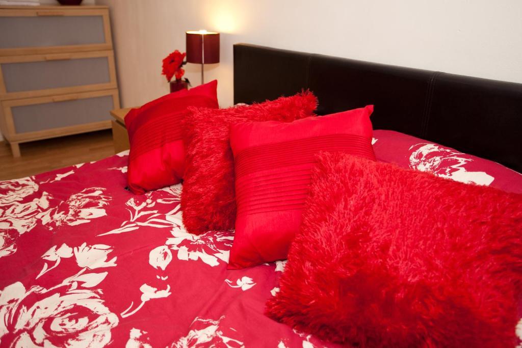Victoria Centre Apartments In The Victoria Centre Shopping Centre - Nottingham City Centre - 24 Hour Access - Most Central Location, Kitchen - Sunday Check-Out 1Pm - Opposite Hilton By Restaurants & Shops - Outdoor Parking Cars Or Vans Five Pounds A Kamer foto