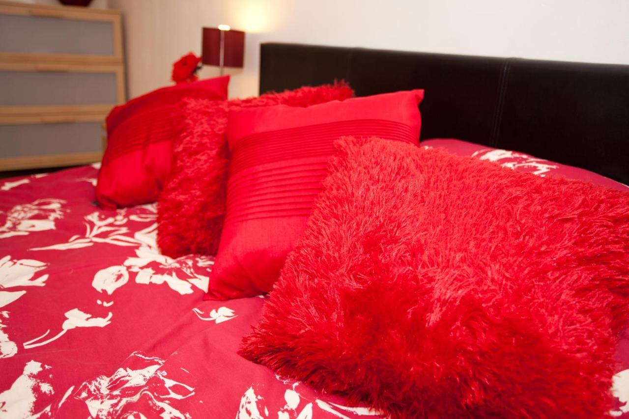 Victoria Centre Apartments In The Victoria Centre Shopping Centre - Nottingham City Centre - 24 Hour Access - Most Central Location, Kitchen - Sunday Check-Out 1Pm - Opposite Hilton By Restaurants & Shops - Outdoor Parking Cars Or Vans Five Pounds A Buitenkant foto