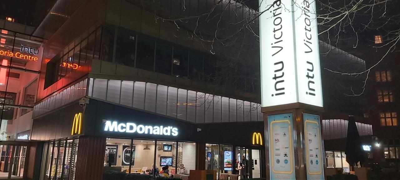 Victoria Centre Apartments In The Victoria Centre Shopping Centre - Nottingham City Centre - 24 Hour Access - Most Central Location, Kitchen - Sunday Check-Out 1Pm - Opposite Hilton By Restaurants & Shops - Outdoor Parking Cars Or Vans Five Pounds A Buitenkant foto